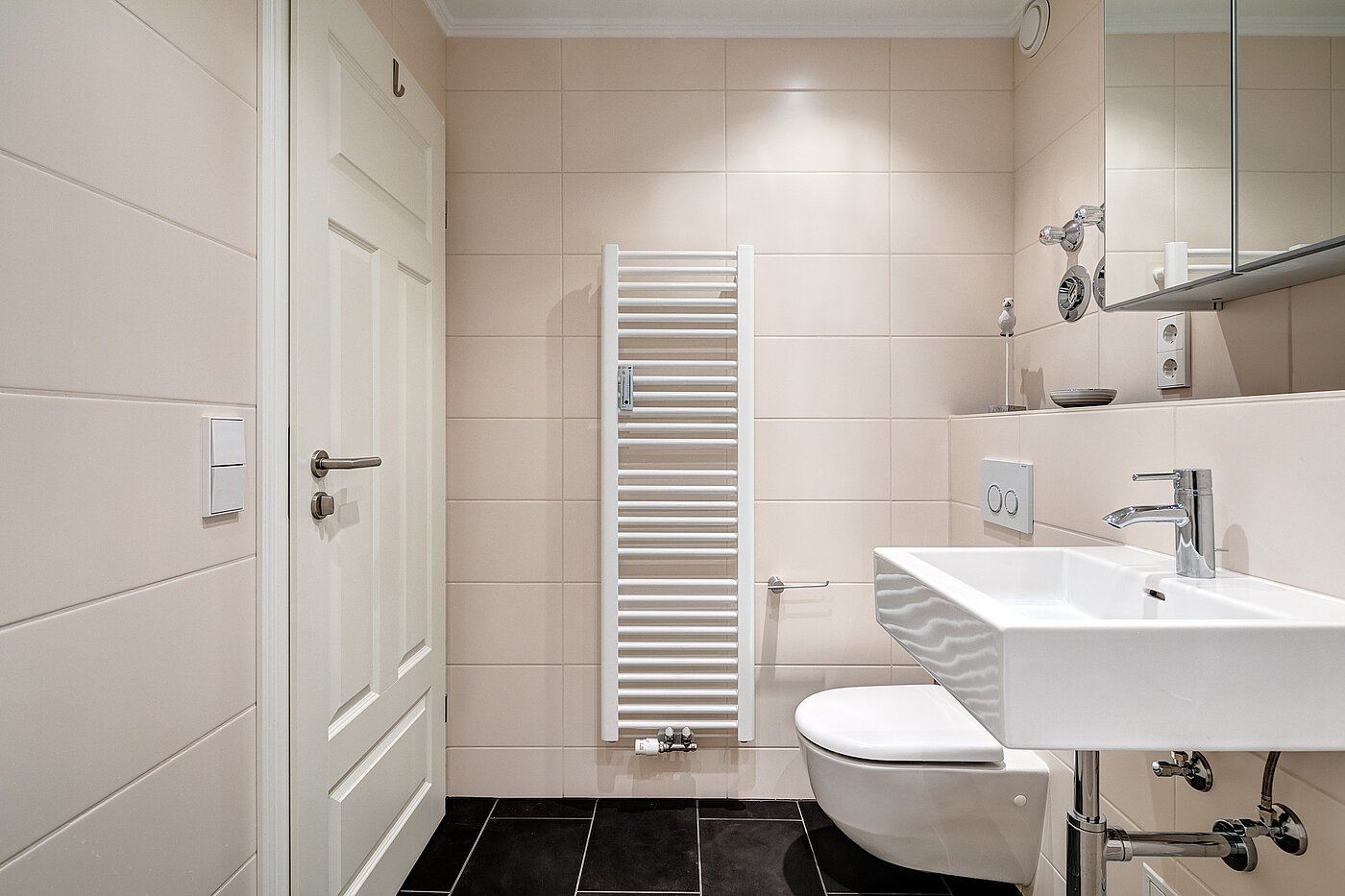 Etagenwohnung mit 2 Zimmern | München-Obersendling | 701825 | Modernes Badezimmer...