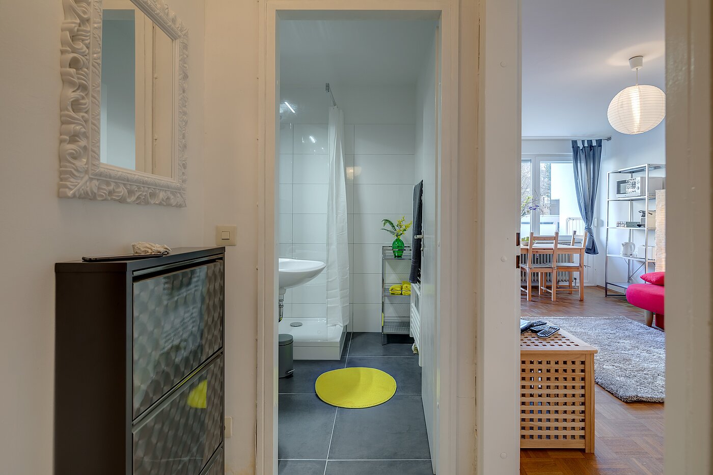 Etagenwohnung mit 1 Zimmer | München-Neuhausen | 2301ML8 | Eingangsbereich mit Blickrichtung Bad