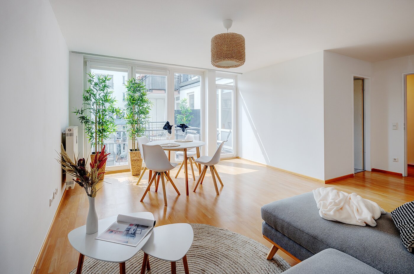Etagenwohnung mit 2 Zimmern | München-Obersendling | 70039 | Bodentiefe Fenster bieten viel Licht
