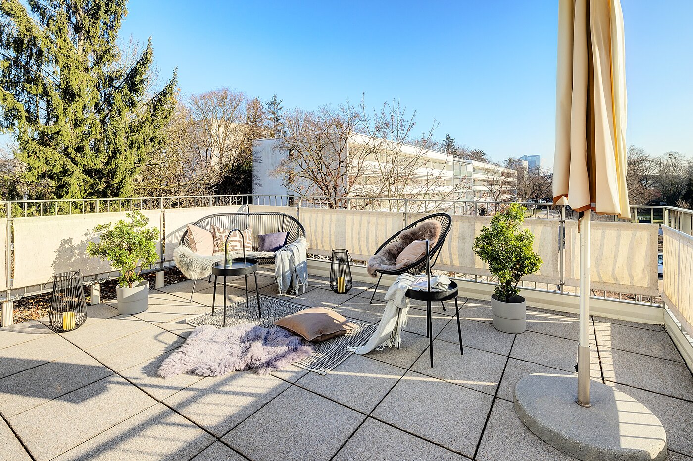 Etagenwohnung mit 2 Zimmern | München-Schwabing | 70195 | ...außen