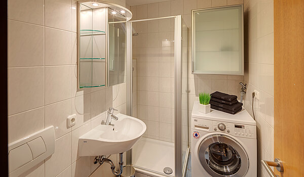 Erdgeschosswohnung mit 2 Zimmern | München-Feldmoching | 70424 | Duschbad