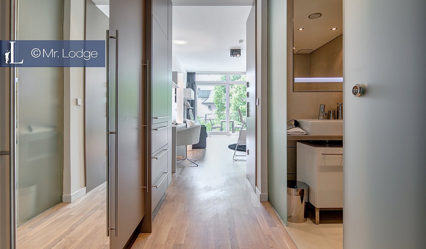 Etagenwohnung mit 1 Zimmer | München-Bogenhausen | 1802ML4 | und großer Spiegelwand