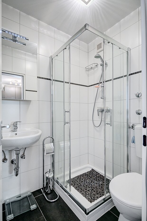 Etagenwohnung mit 1 Zimmer | München-Fürstenried | 2301ML5 | ...mit Dusche