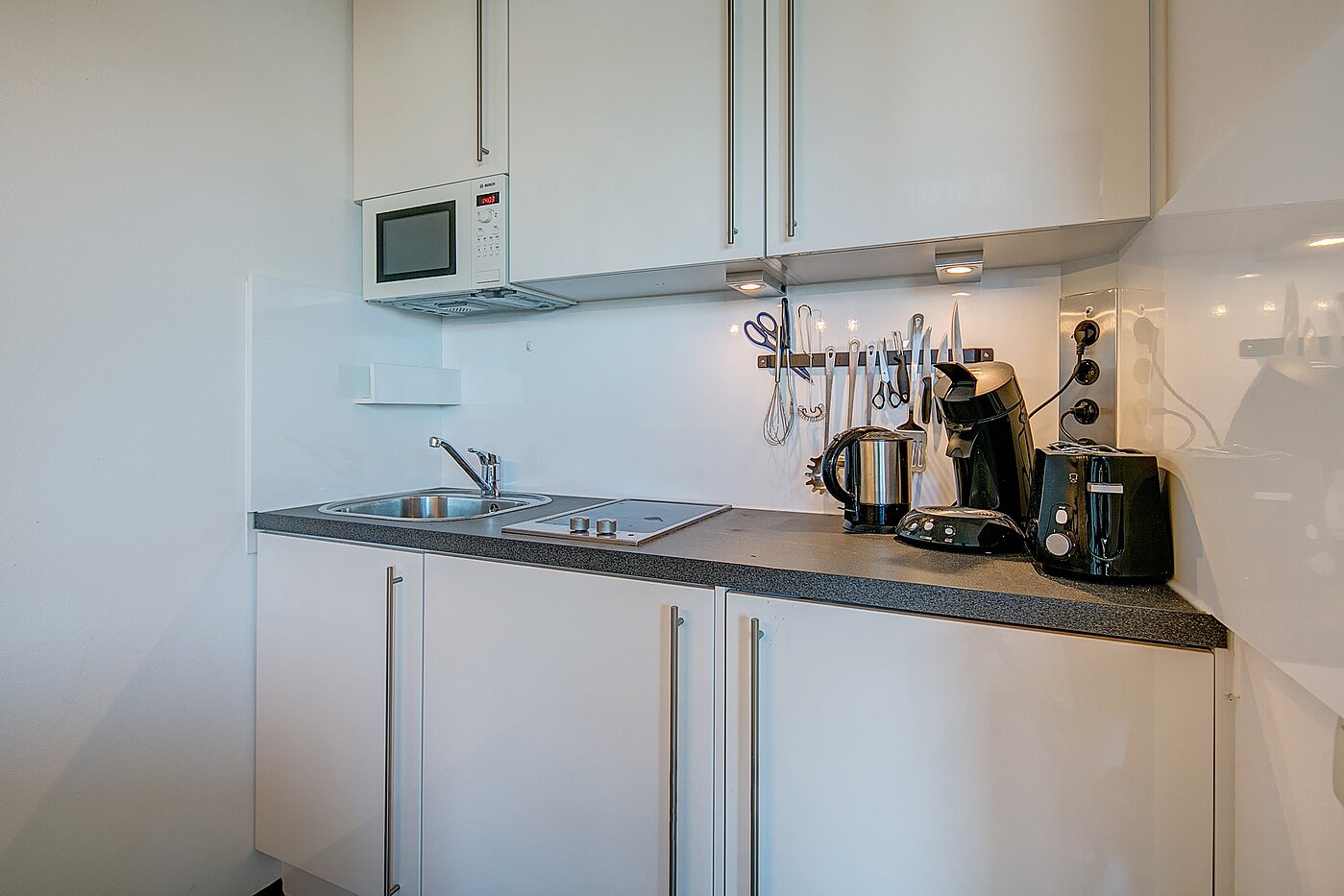 Etagenwohnung mit 1 Zimmer | München-Schwabing | 70079 | Küche...