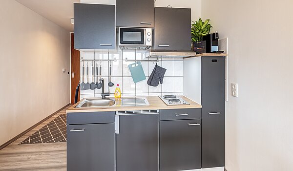 Etagenwohnung mit 1 Zimmer | München-Haidhausen | 70482 | Graue Küche