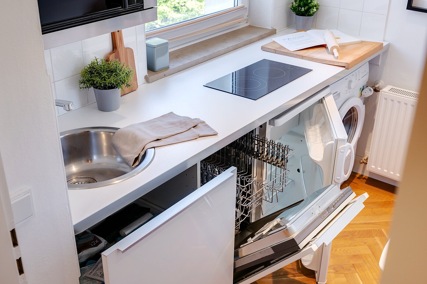 Etagenwohnung mit 2 Zimmern | München-Thalkirchen | 2204ML5 | ...und allen elektrischen Geräten