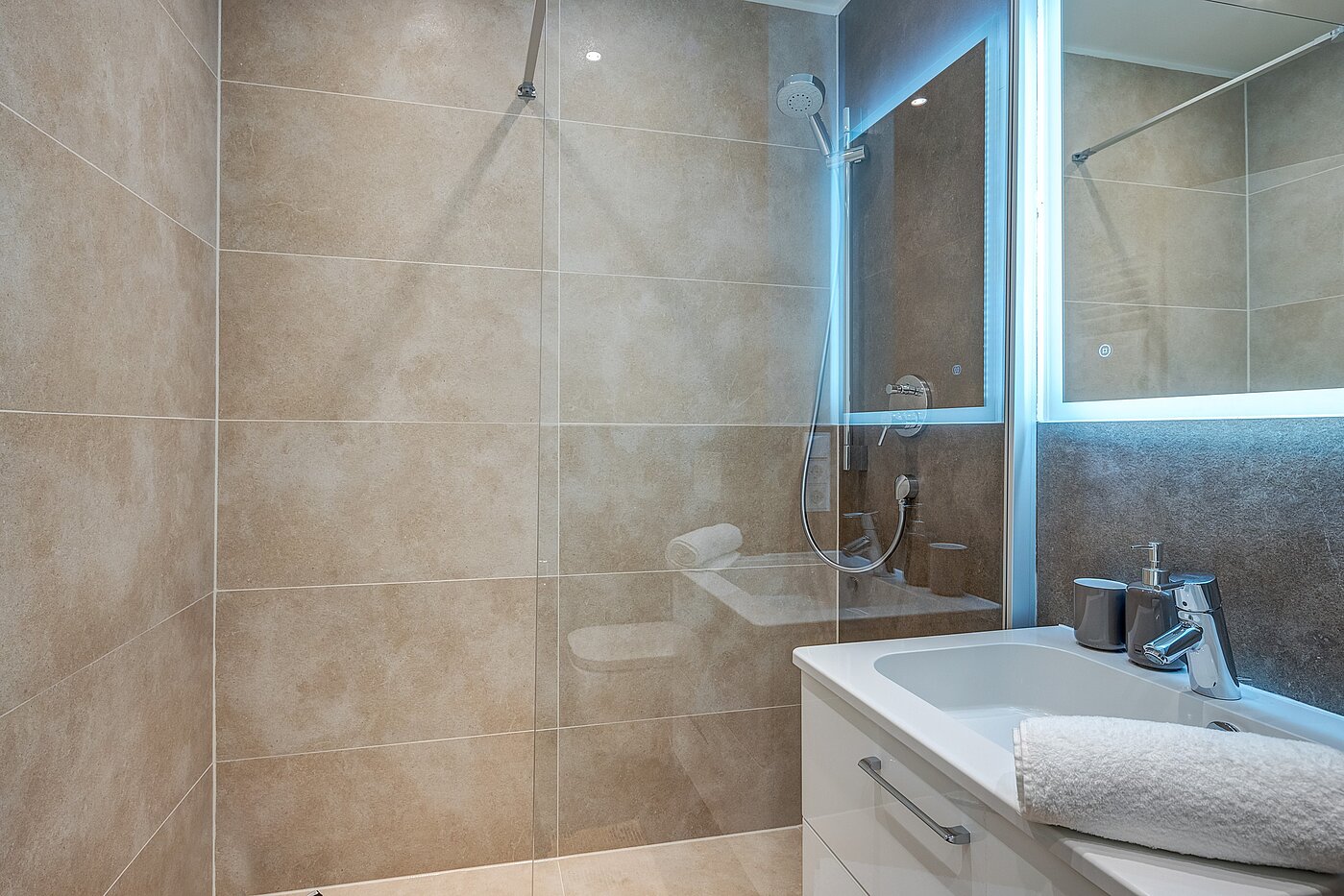 Apartment mit 1 Zimmer | München-Milbertshofen | 702251 | ...mit begehbarer Dusche