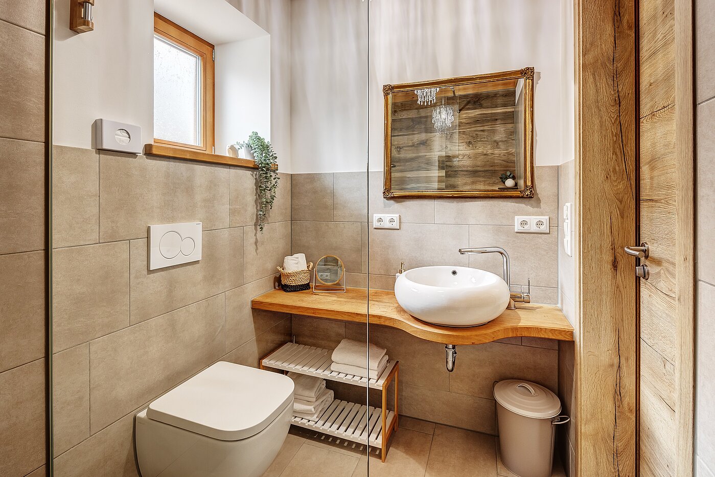 Etagenwohnung mit 6 Zimmern | 70095 | ...mit Bad en Suite...