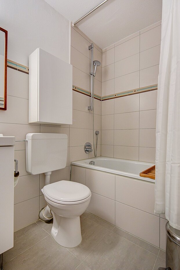 Etagenwohnung mit 1 Zimmer | München-Neuhausen | 1911ML8 | Ansprechendes Bad