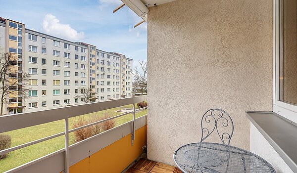 Etagenwohnung mit 2 Zimmern | München-Bogenhausen | 70287 | Balkon...