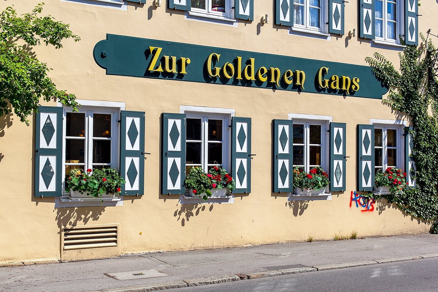 Etagenwohnung mit 2 Zimmern | München-Pasing | 70141 | Restaurants ums Eck
