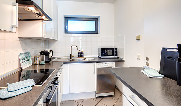 Etagenwohnung mit 2 Zimmern | Haar | 70426 | ...Küche mit Einbauten...