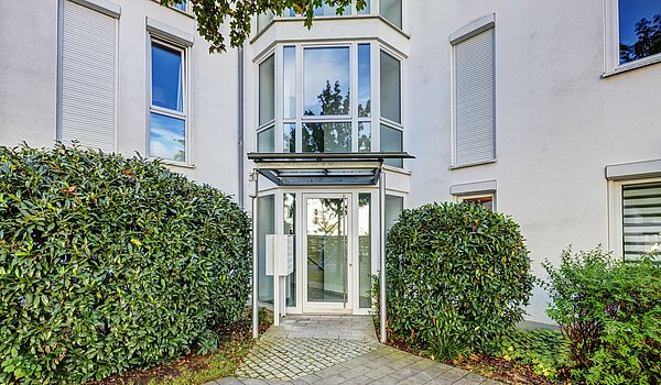 Etagenwohnung mit 2 Zimmern | München-Thalkirchen | 70493 | Hauseingang