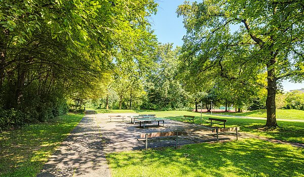 Etagenwohnung mit 3 Zimmern | München-Bogenhausen | 70261 | Viel grün