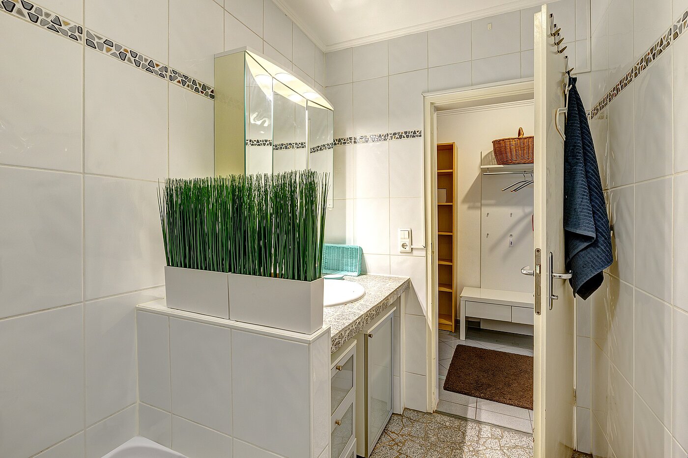 Etagenwohnung mit 2 Zimmern | München-Milbertshofen | 701801 | Helles Bad...