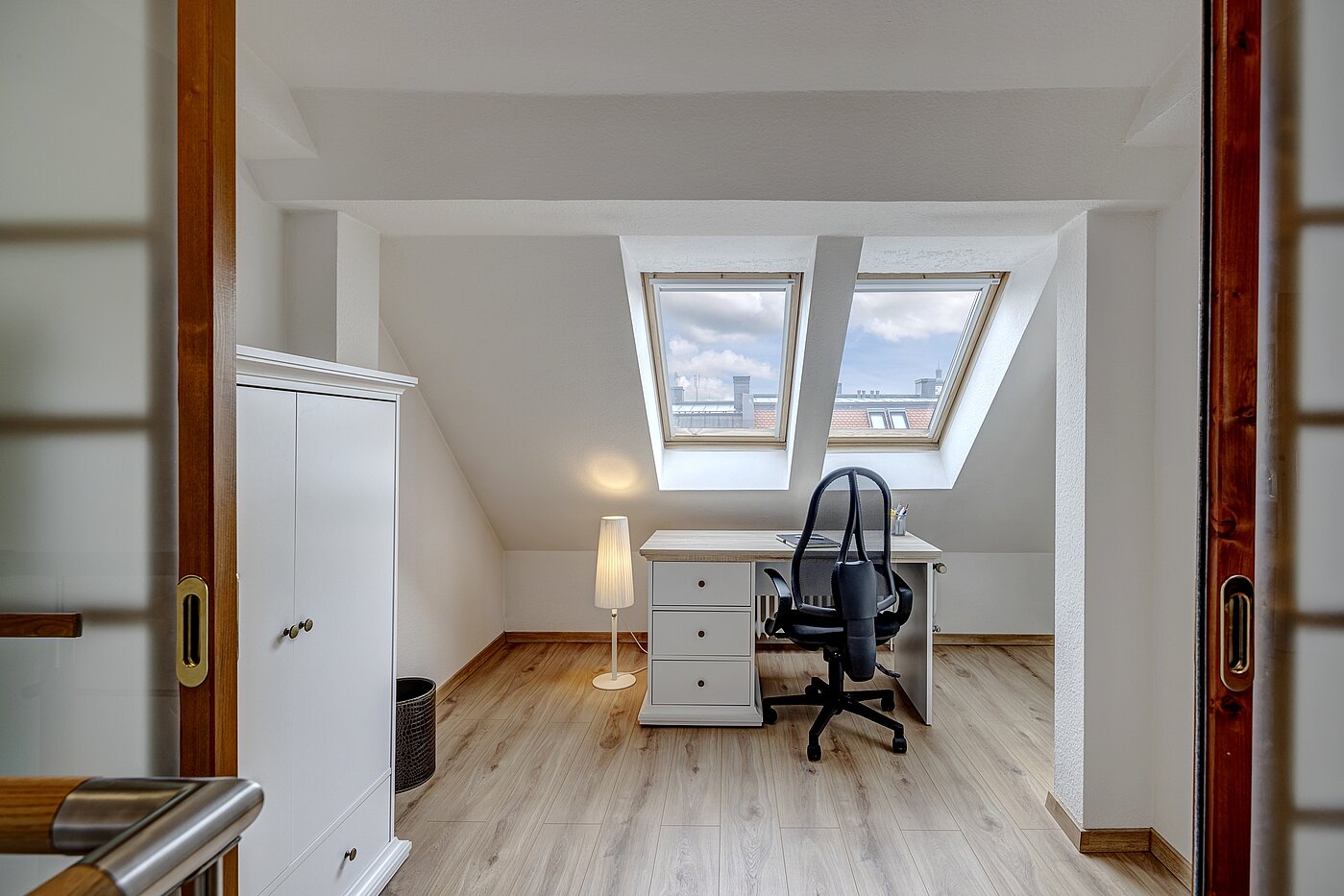 Dachgeschosswohnung mit 4.5 Zimmern | München-Ludwigsvorstadt | 70461 | Wohnen / Essen