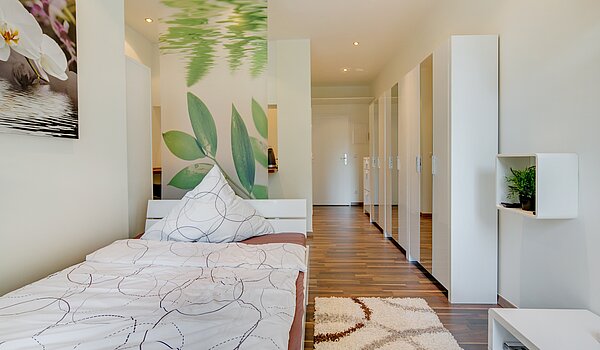 Erdgeschosswohnung mit 4 Zimmern | München-Neuhausen | 70471 | Apartment 2 Wohn- und...