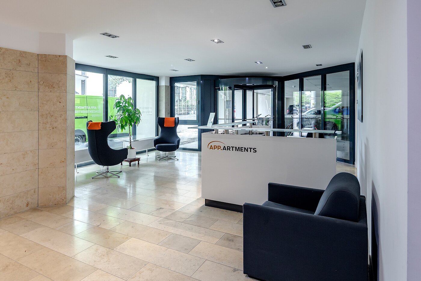 Erdgeschosswohnung mit 1 Zimmer | München-Bogenhausen | 2301ML3 | Hauseigener Concierge