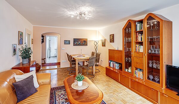 Etagenwohnung mit 3 Zimmern | München-Bogenhausen | 2112ML3 | und Essen