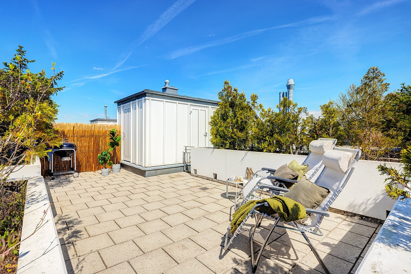 Etagenwohnung mit 2.5 Zimmern | München-Fasangarten | 702211 | Stauraum für Gartenmöbel