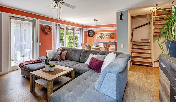 Reiheneckhaus mit 6 Zimmern | Germering | 70033 | Treppe gut integriert