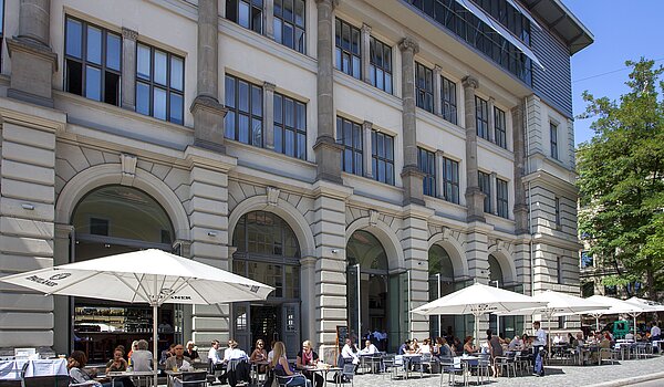 Etagenwohnung mit 3 Zimmern | 70046 | Literaturhaus