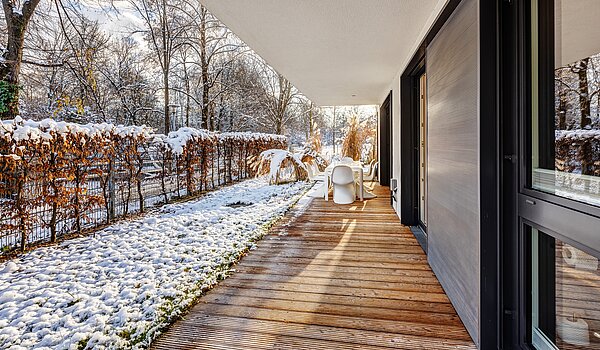 Erdgeschosswohnung mit 3 Zimmern | 70309 | Umlaufende Terrasse im Winter...