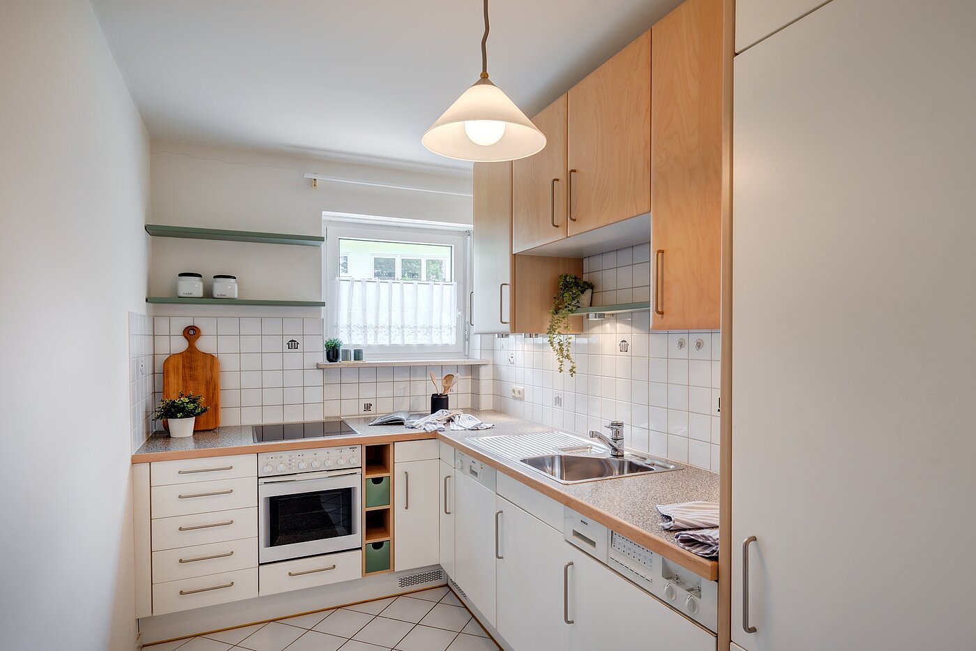 Erdgeschosswohnung mit 4 Zimmern | München-Laim | 702161 | Funktionale Küche mit...