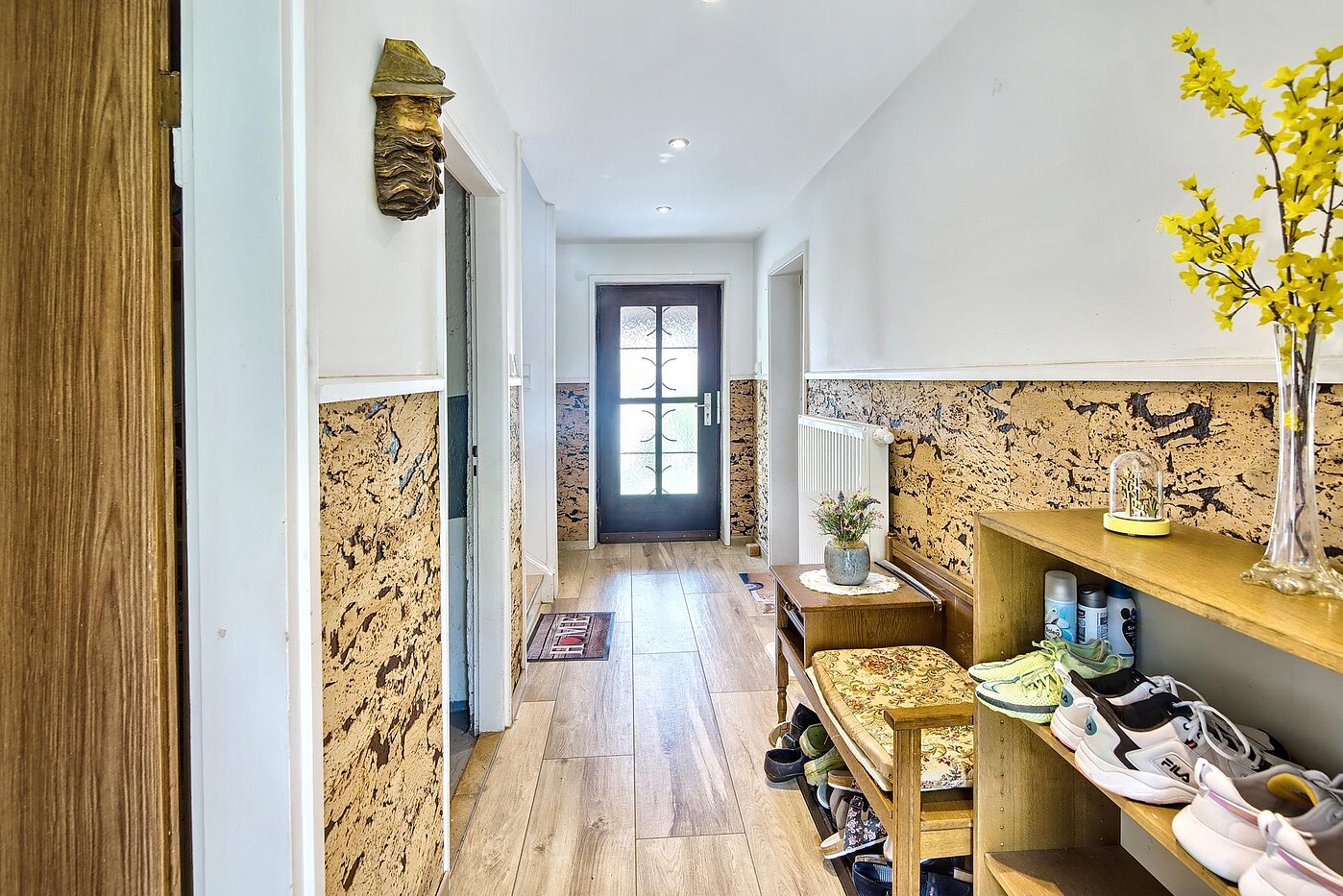 Einfamilienhaus mit 8 Zimmern | 70229 | Diele
