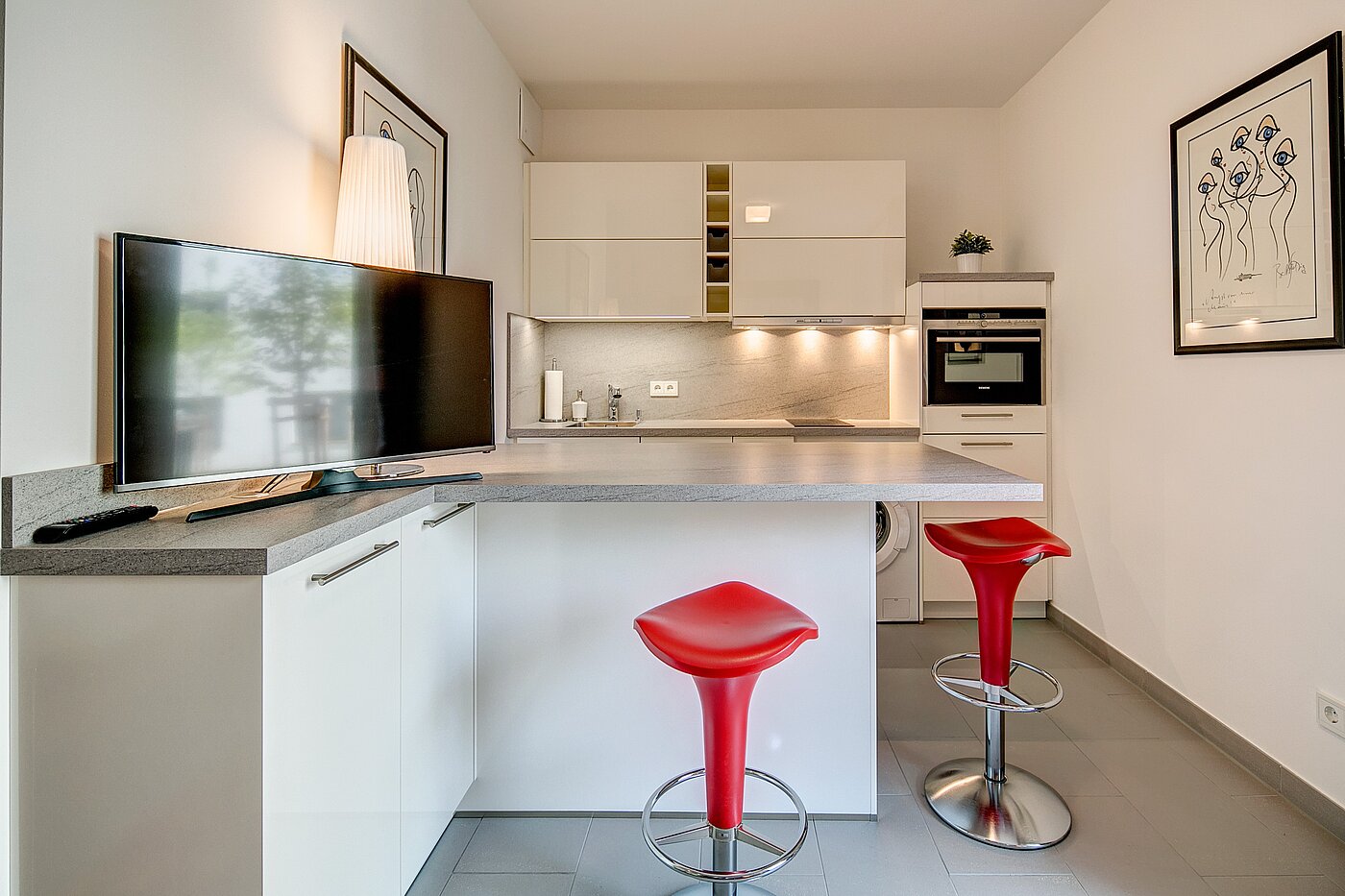 Etagenwohnung mit 1 Zimmer | München-Ramersdorf | 2207ML51 | ...mit Esstheke...