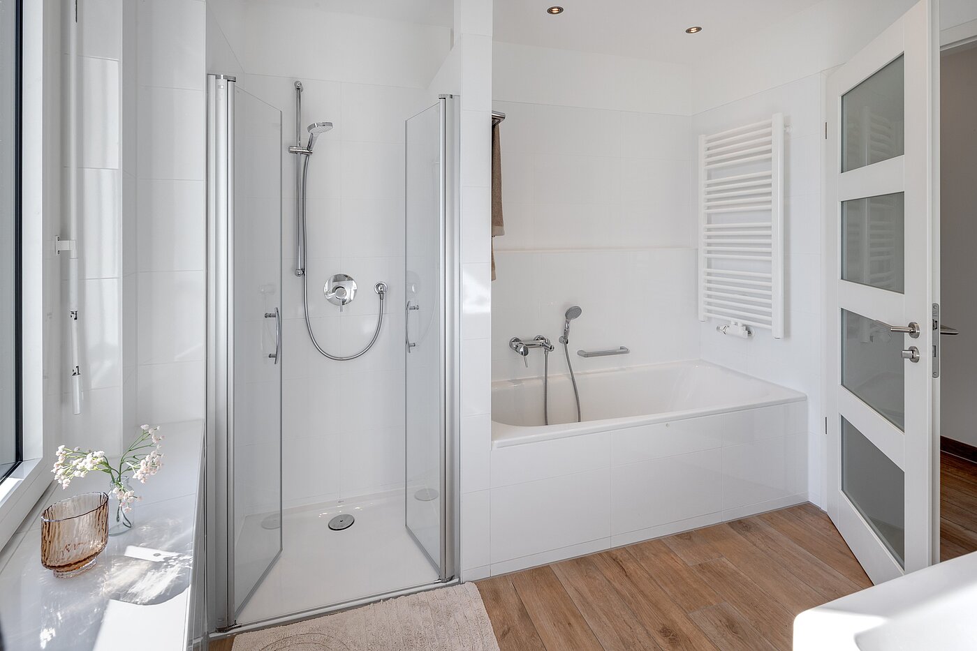 Etagenwohnung mit 3 Zimmern | München-Obersendling | 70260 | ...Dusche und Badewanne