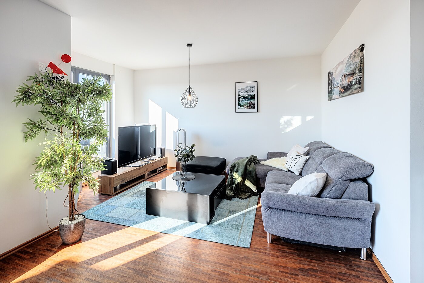 Dachgeschosswohnung mit 3 Zimmern | München-Riem | 701701 | Der gemütliche Wohnbereich...