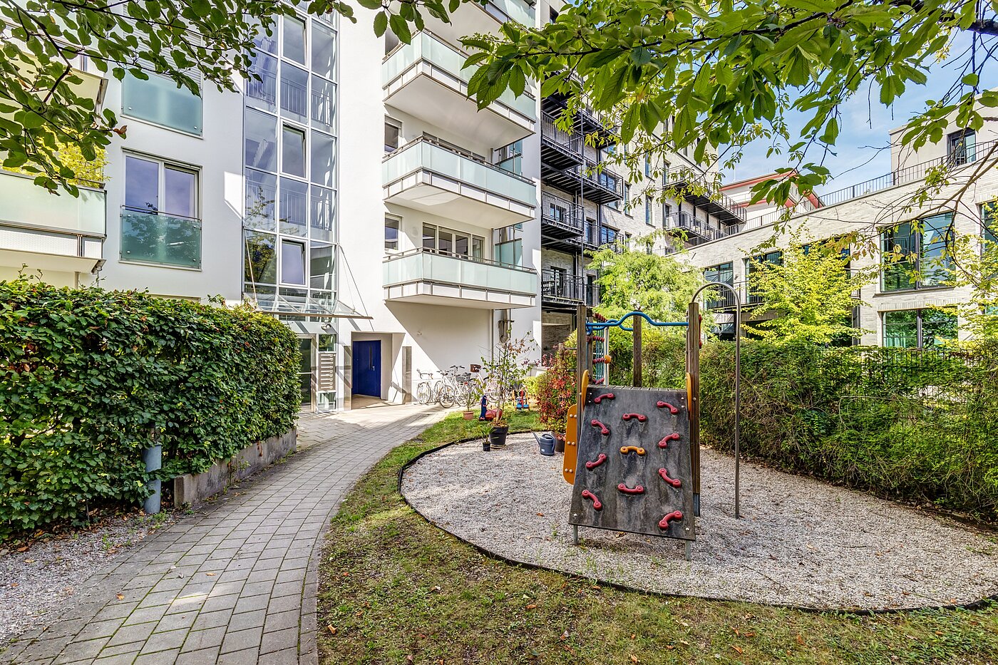 Etagenwohnung mit 3 Zimmern | München-Neuhausen | 70489 | Ruhig und Gepflegt