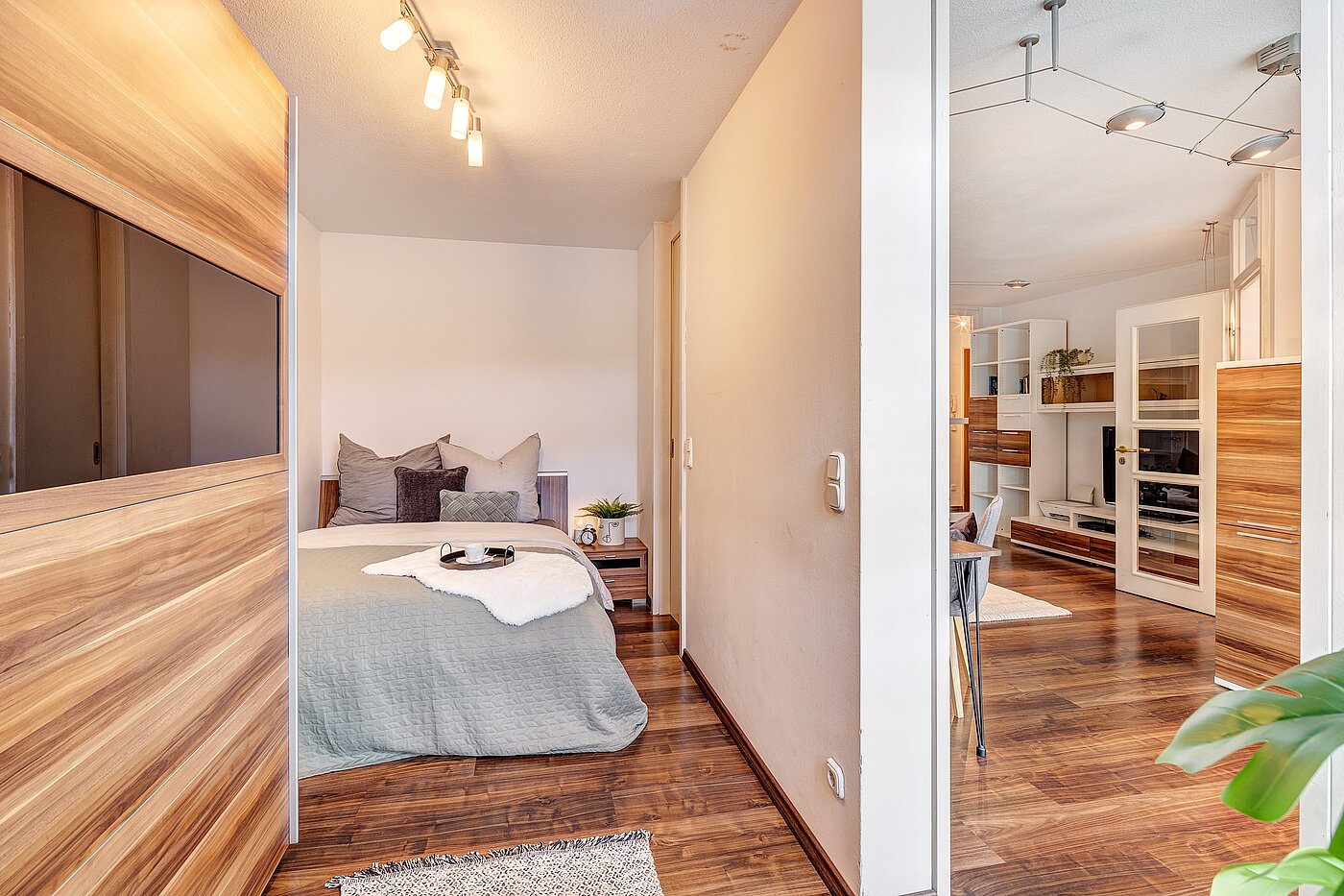 Etagenwohnung mit 2 Zimmern | München-Schwabing | 2205ML71 | Blick ins Schlafzimmer...