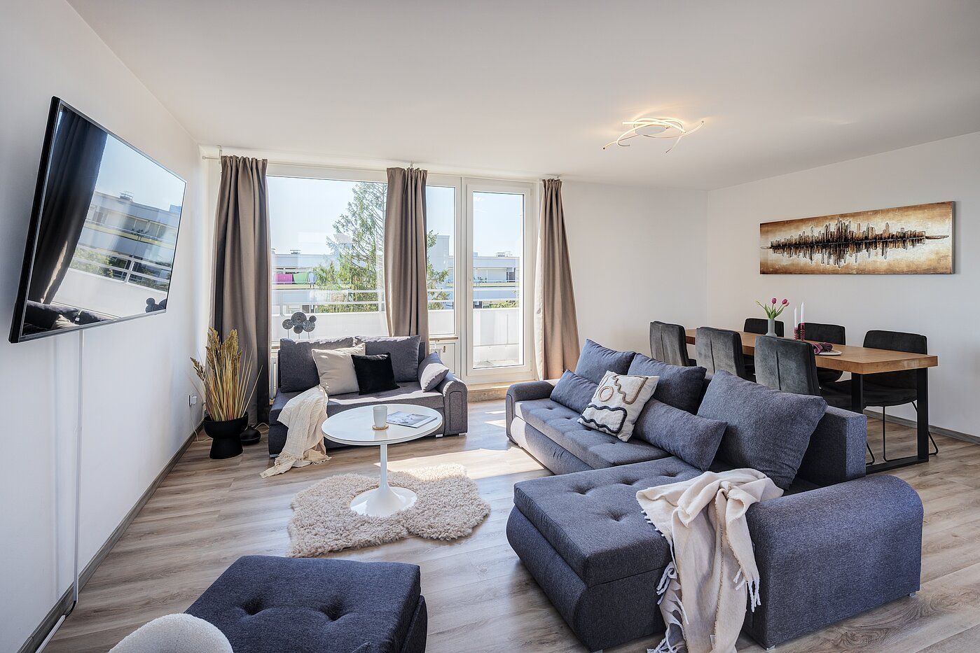 Terrassenwohnung mit 3.5 Zimmern | München-Berg am Laim | 123456 | Wohnbereich