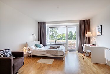 Solln: Apartment mit besonderem Flair - Südbalkon - frei