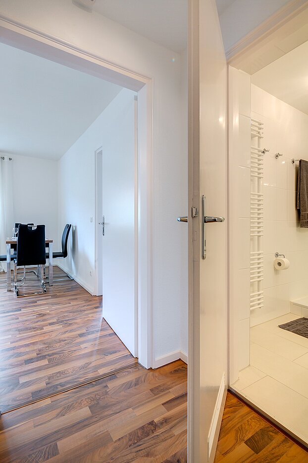 Etagenwohnung mit 2 Zimmern | München-Schwabing | 70096 | Blick in die Wohnung