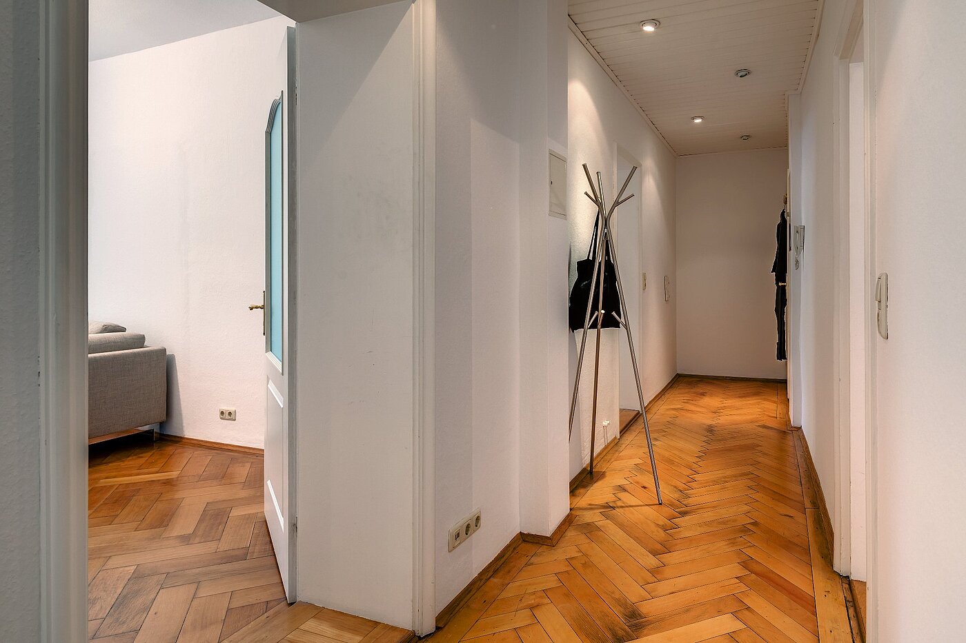 Etagenwohnung mit 3.5 Zimmern | München-Haidhausen | 1803ML1 | geräumiger Flur