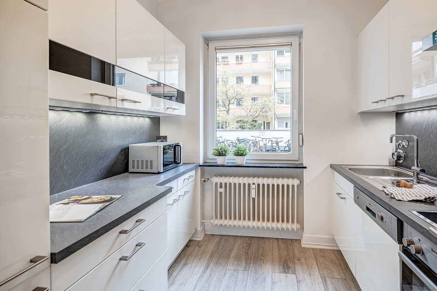 Erdgeschosswohnung mit 2 Zimmern | München-Schwabing | 70394 | Helle,...