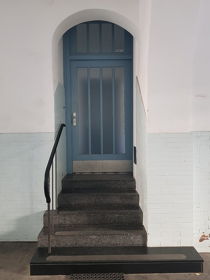 Etagenwohnung mit 2.5 Zimmern | München-Haidhausen | 1710D2 | Hauseingang