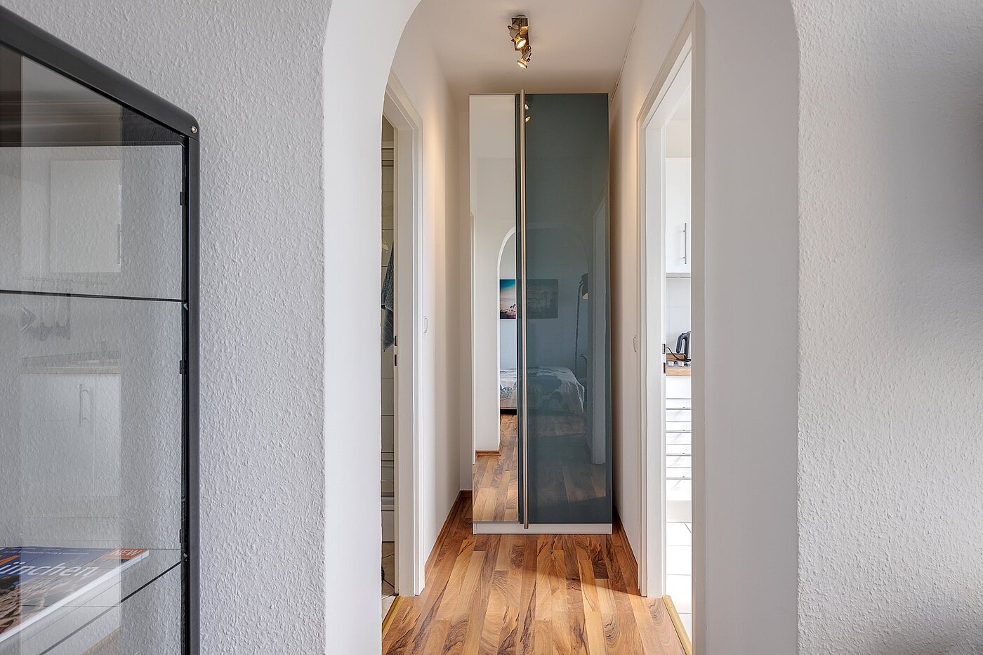 Etagenwohnung mit 1 Zimmer | München-Oberföhring | 2104ML2 | Durchgang zum Bad/Küche