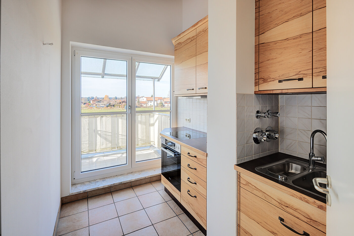 Dachgeschosswohnung mit 2 Zimmern | 70314 | Küche