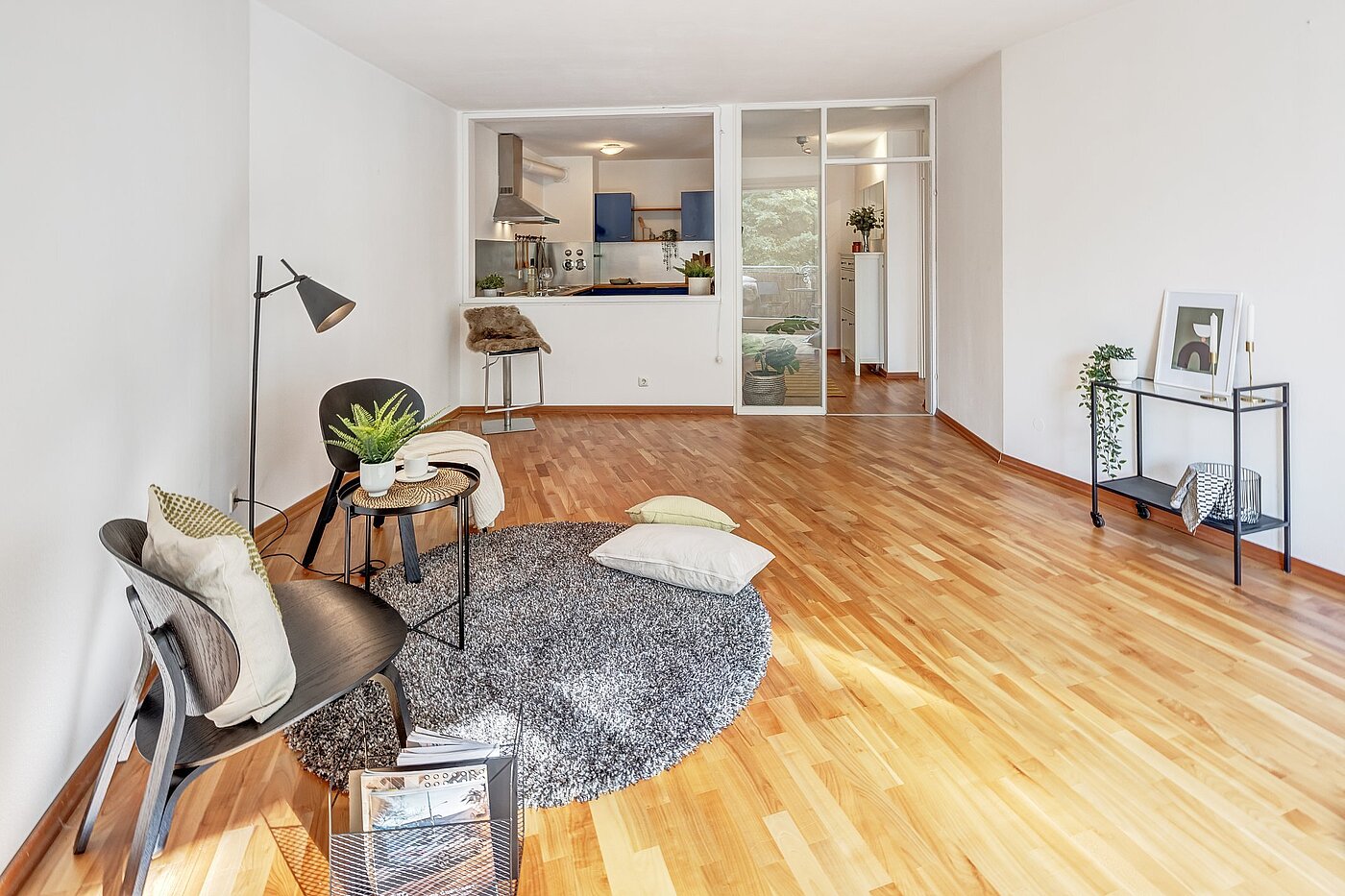 Etagenwohnung mit 2 Zimmern | München-Schwabing | 2109ML3 | Großes Wohnzimmer...