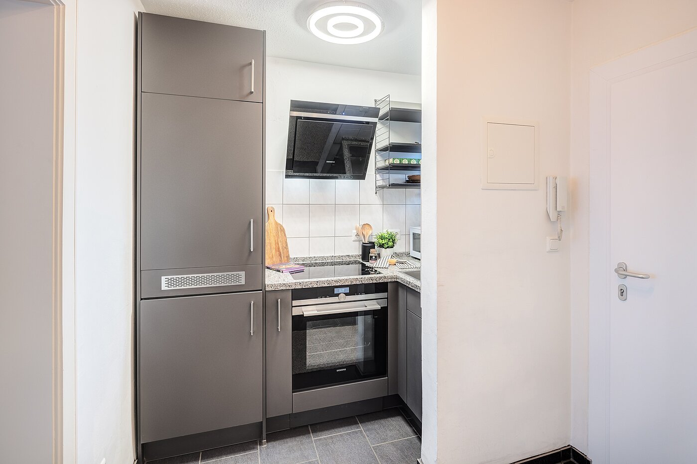 Apartment mit 1 Zimmer | München-Schwabing | 70211 | ...integrierter Küche