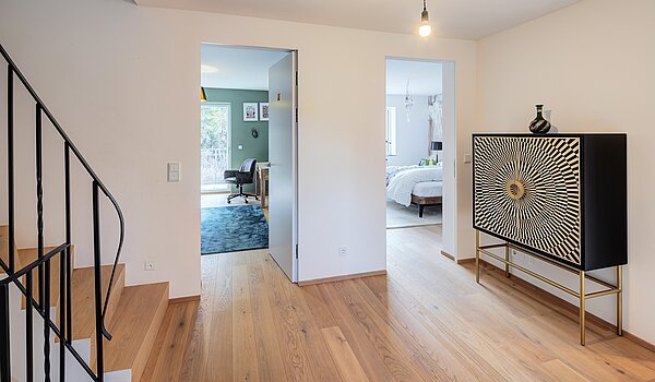 Reiheneckhaus mit 6 Zimmern | München-Trudering | 70191 | Diele im Obergeschoss