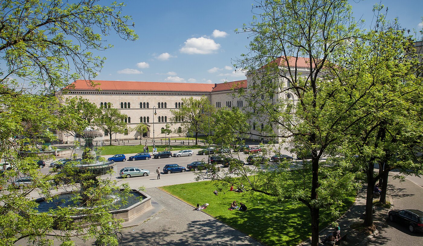 Etagenwohnung mit 1 Zimmer | München-Maxvorstadt | 70132 | Bildung...