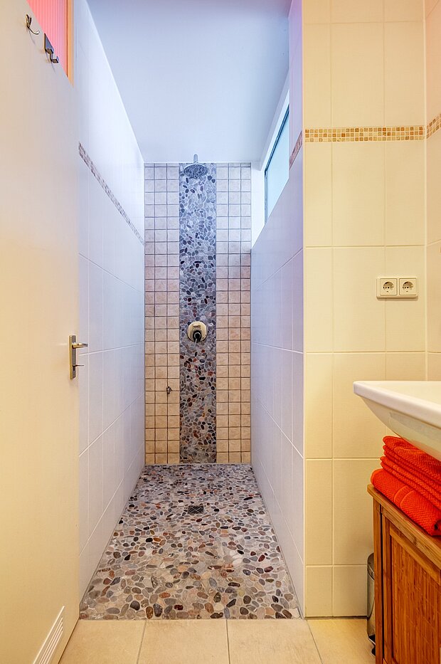 Etagenwohnung mit 1.5 Zimmern | München-Milbertshofen | 701281 | Geflieste Dusche
