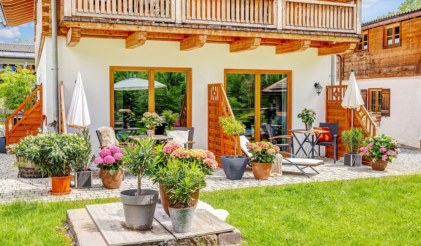 Etagenwohnung mit 6 Zimmern | 70095 | ...sowie sonniger Terrasse