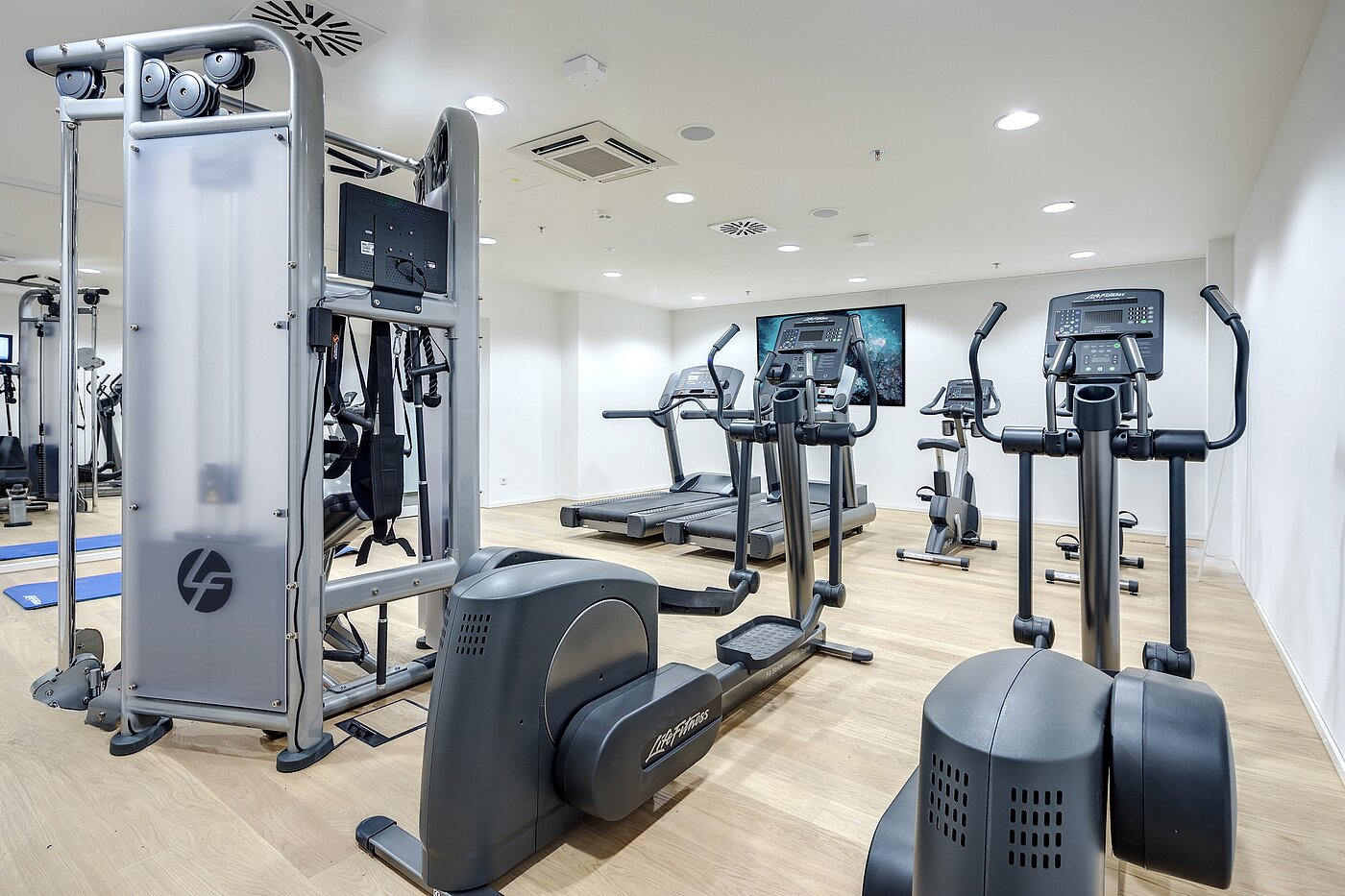 Apartment mit 1.5 Zimmern | München-Neuhausen | 70444 | Fitnessraum