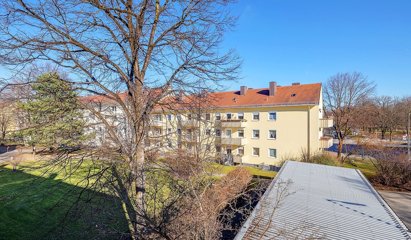 Etagenwohnung mit 4 Zimmern | München-Berg am Laim | 2002ML3 | Blick vom Balkon
